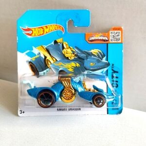 2015 Hot Wheel City Blue & Gold " Knight Dragon " Toy Car .Short Card. Unopen